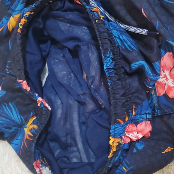 Tropical swim shorts - Picture 4 of 4